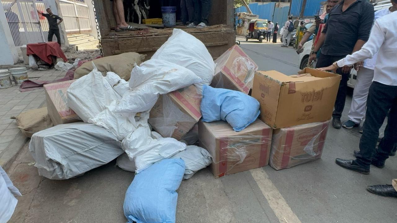 Smugglers use cattle transport vehicle to ferry gutkha 